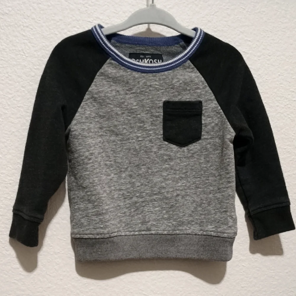 4/$15 Gray OshKosh Sweatshirt